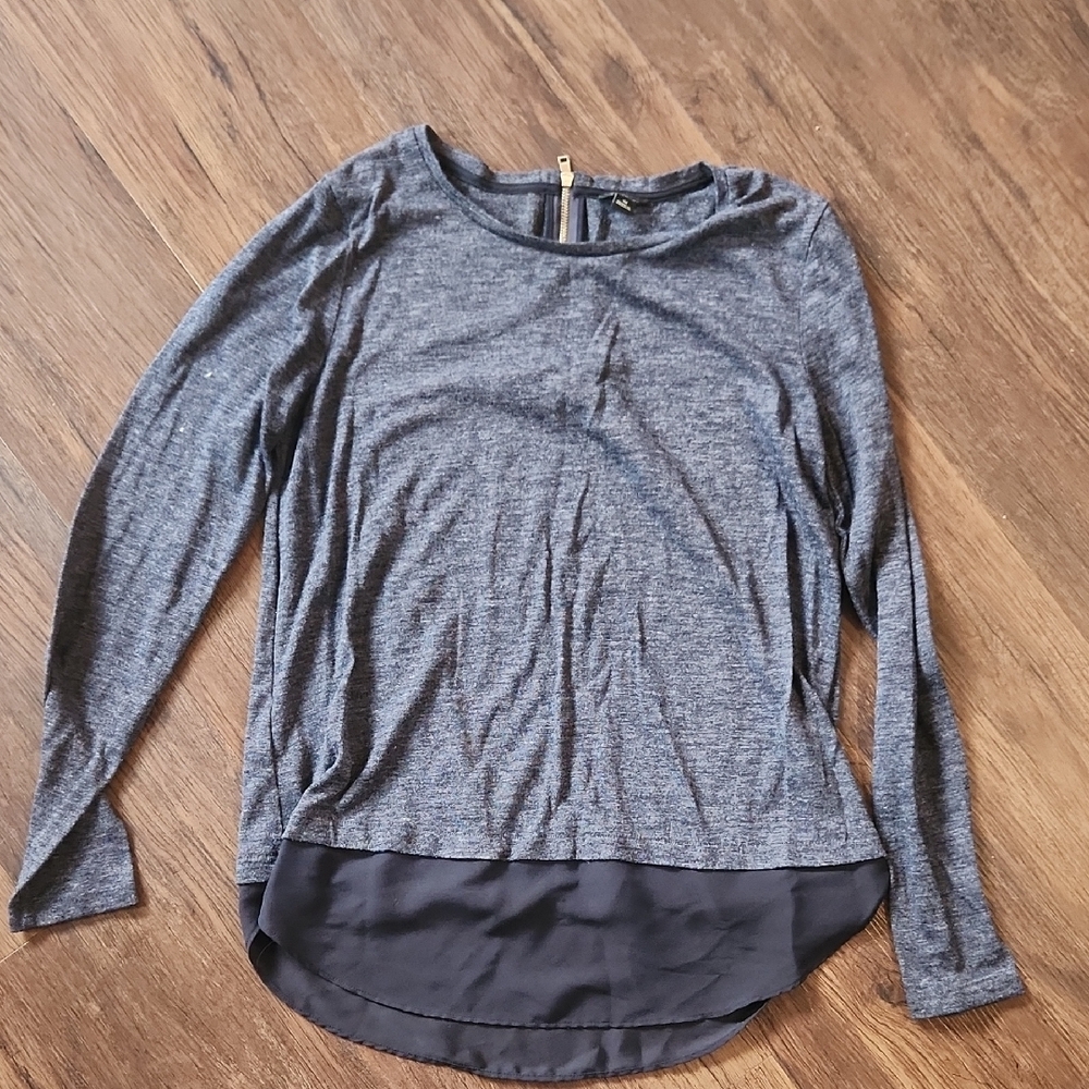 Women's Gray Long Sleeve Top